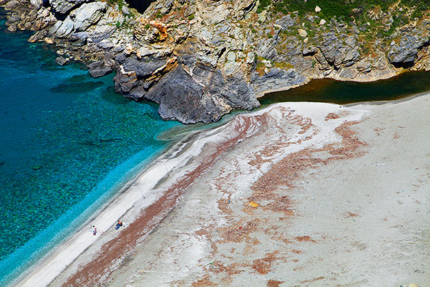 Νότια Εύβοια: Μαρμάρι Εύβοια, τόσο κοντά και τόσο μακριά-1