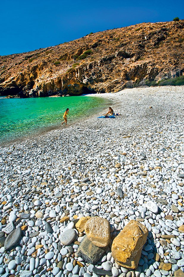 Λακωνική Μάνη: φτιαγμένη από πέτρα-1