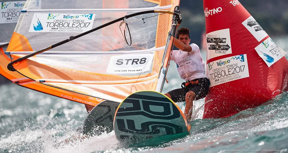 Ασημένιο μετάλλιο ο Λ. Τσορτανίδης στην ιστιοσανίδα-1