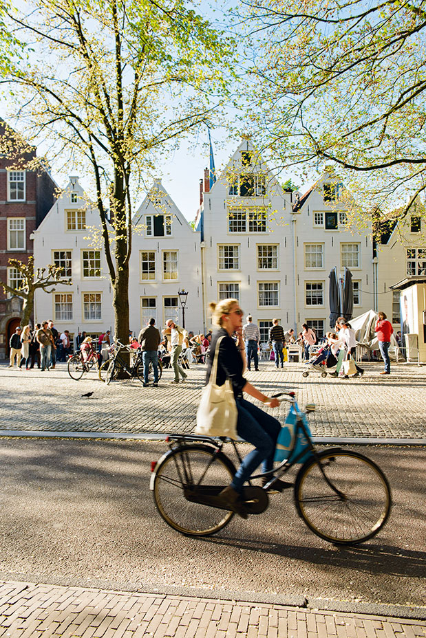 Oρθοπεταλιές στον κόσμο-1