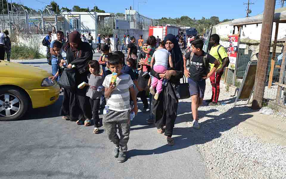 «Φωτιά» στη Μόρια βάζει η απόρριψη των αιτημάτων ασύλου-2