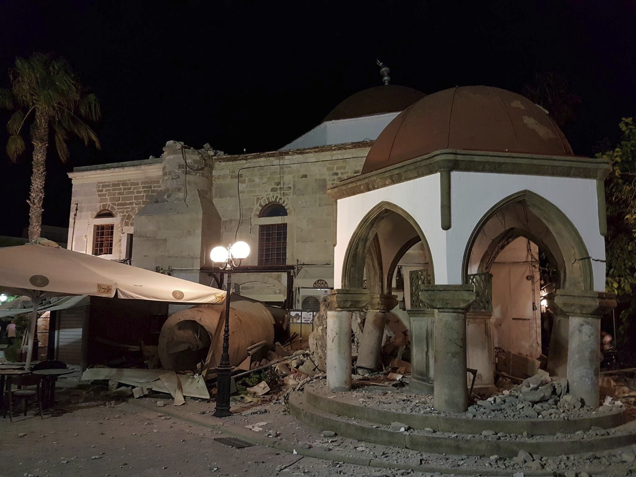 Δύο νεκροί και εικόνες καταστροφής από τα 6,6 Ρίχτερ στην Κω – μετράει τις πληγές του το νησί-1