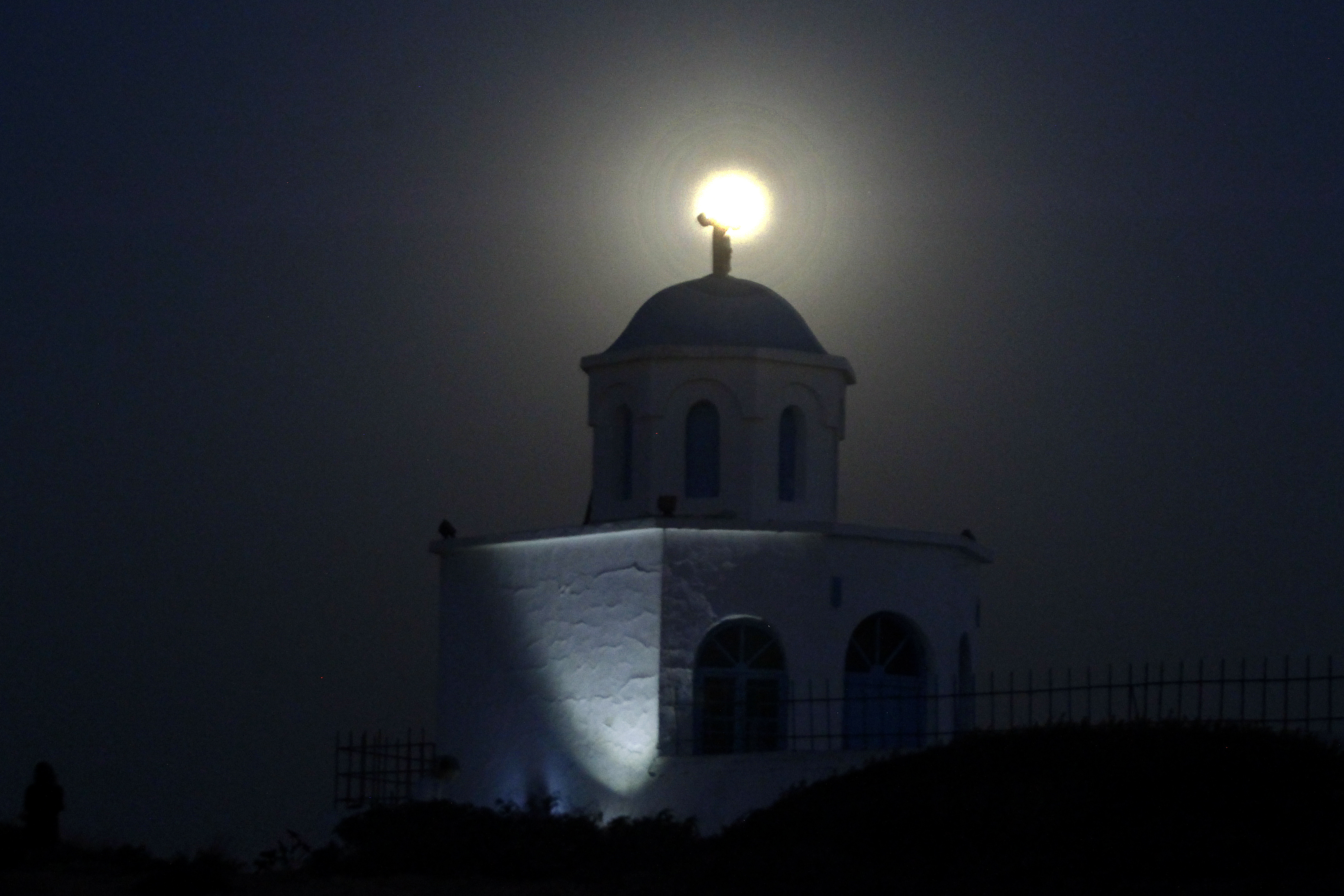 Πανσέληνος και έκλειψη Σελήνης δημιούργησαν ένα σπάνιο θέαμα (ΦΩΤΟ)-14