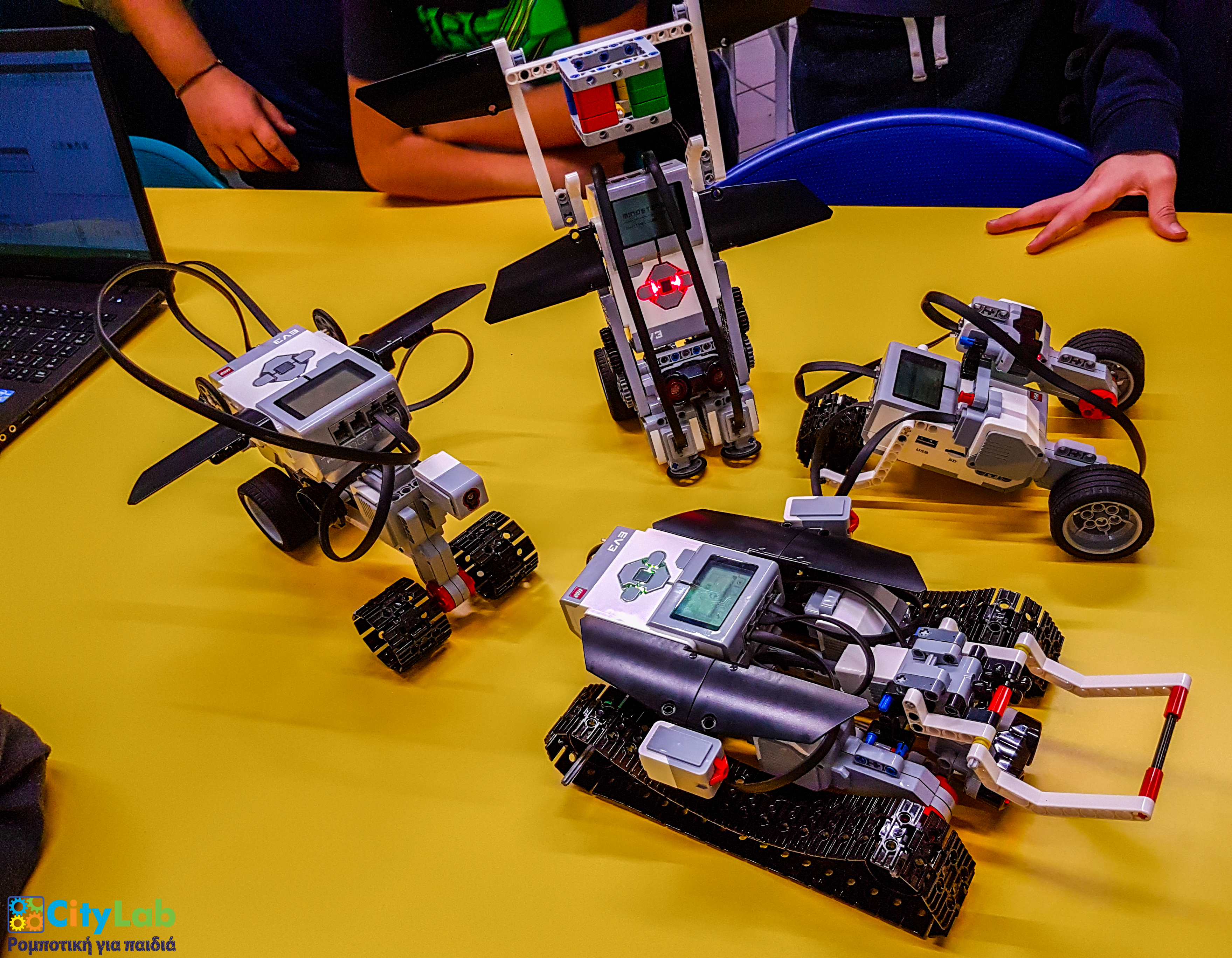 Παιδιά κατασκευάζουν ρομπότ και… εντυπωσιάζουν τους «μεγάλους»-2