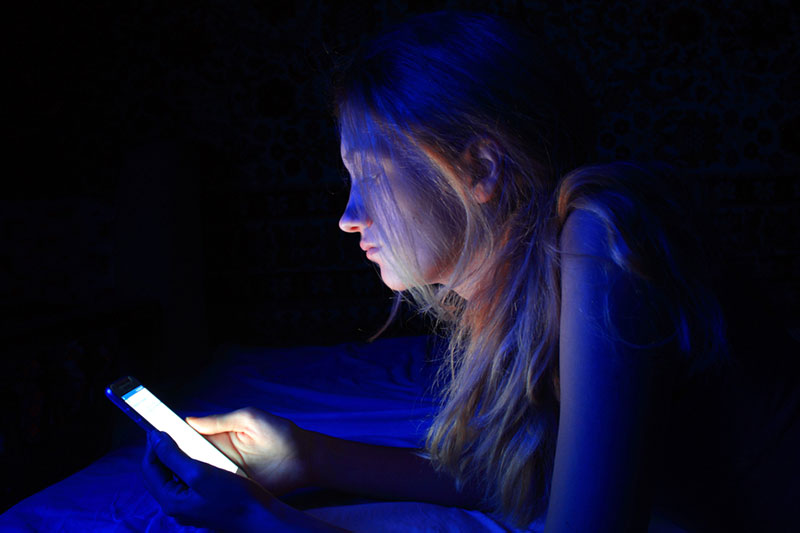 Κινητά και tablet καταστρέφουν τον ύπνο μας-2