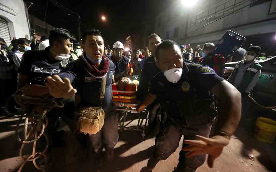 Συγκλονιστικές φωτογραφίες και βίντεο από τον σεισμό στο Μεξικό-4