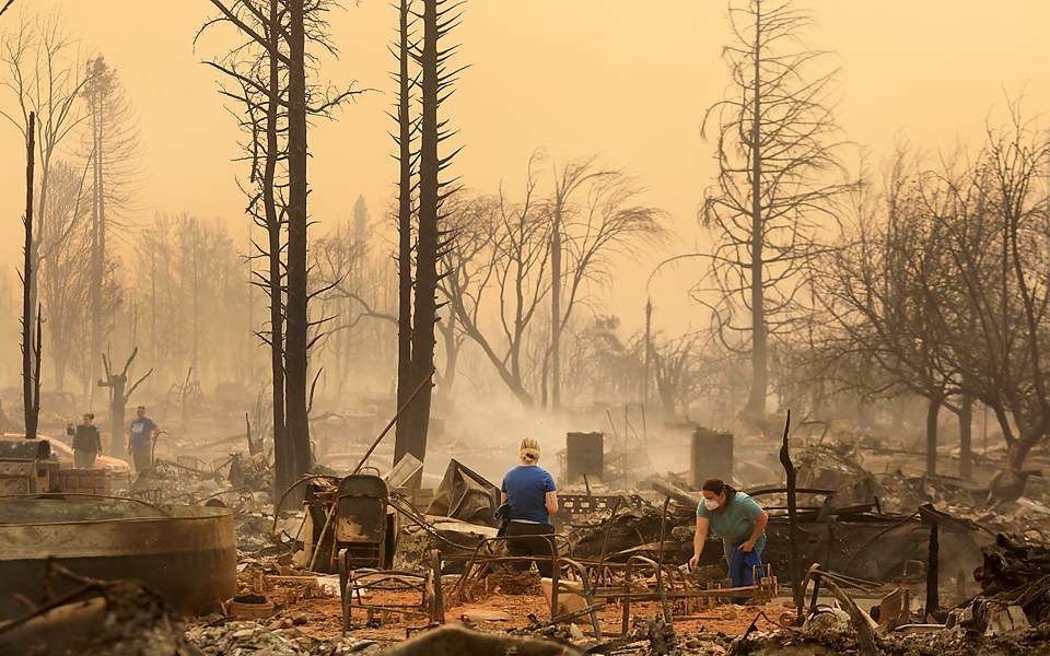 Στους 15 οι νεκροί από τις πυρκαγιές στην Καλιφόρνια-1
