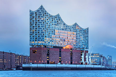 Στην γενέτειρα του Lagerfeld το επόμενο show του οίκου Chanel-1