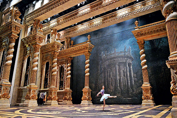 Μόσχα: Όταν ανοίγει η αυλαία-1