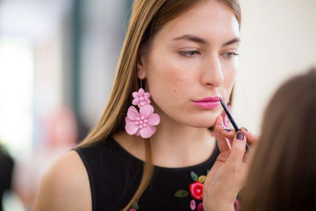 Δείτε τα καλύτερα beauty looks από την AXDW-1