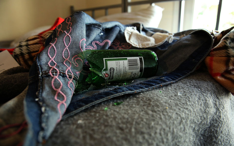 Επίθεση με πέτρες στο σπίτι του 11χρονου Αμίρ, που κληρώθηκε σημαιοφόρος-1