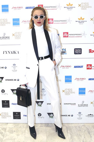 Στο Ωδείο Αθηνών για την επίδειξη μόδας των Mi-Ro-2