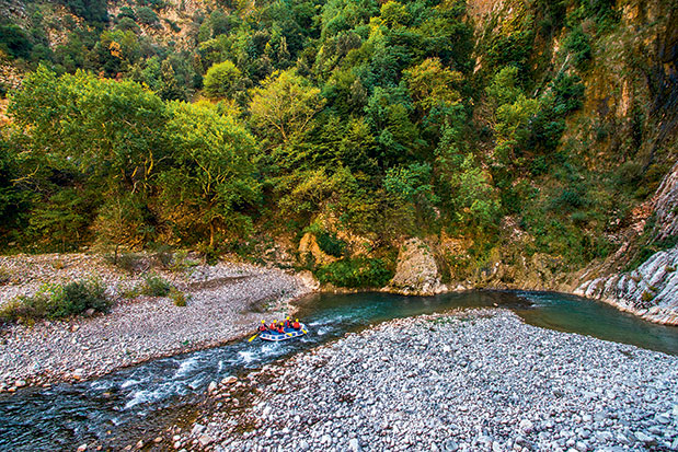 Καρπενήσι: Στην αγκαλιά της φύσης-2