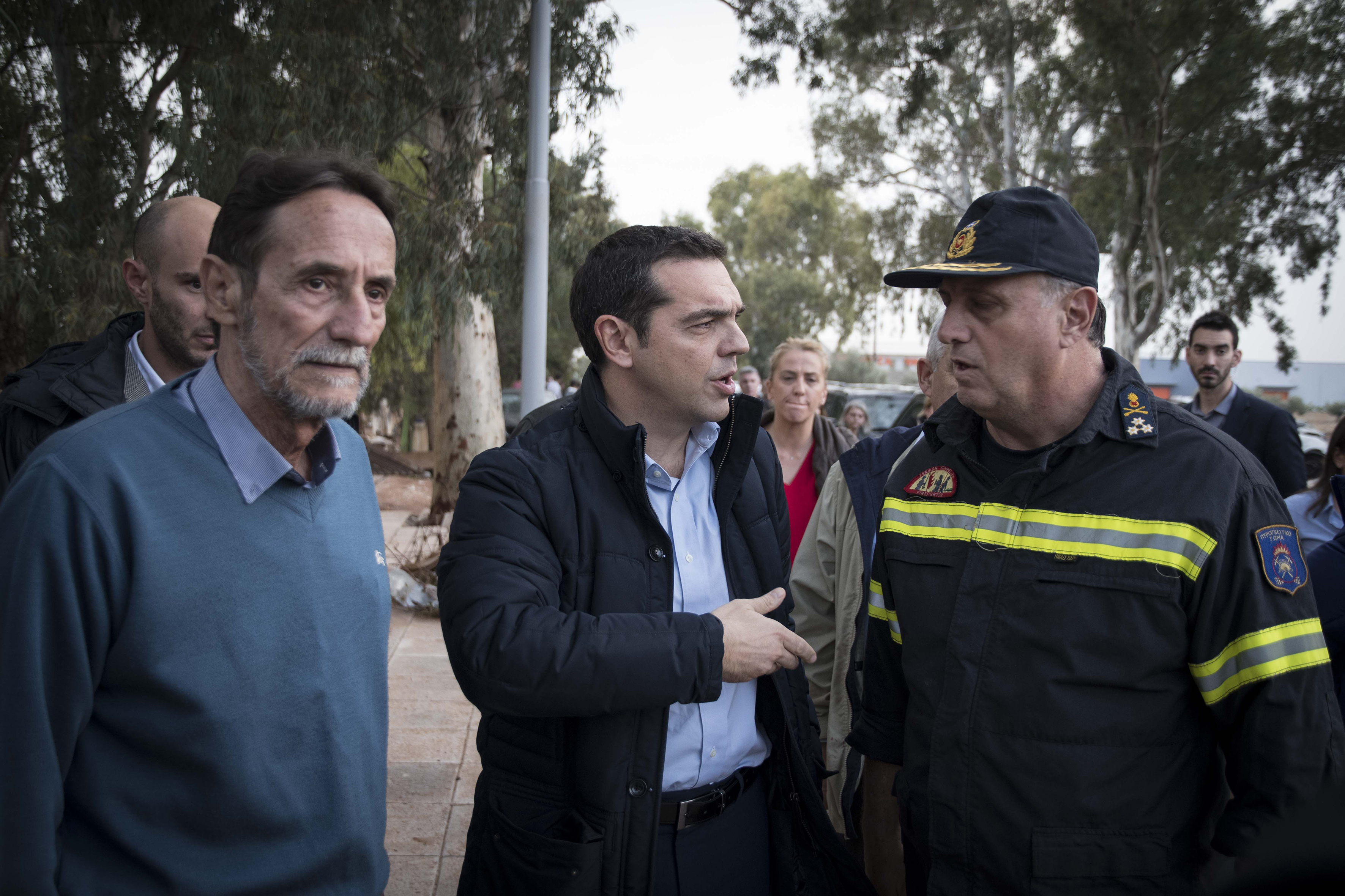 Νύχτα αγωνίας για τους αγνοούμενους στη Δυτική Αττική-2