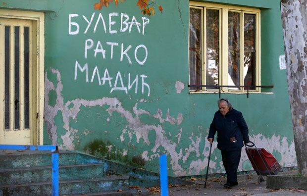 Δάκρυα χαράς και… πίκρας για τα ισόβια σε Μλάντιτς – Η αιματοβαμμένη ιστορία της Βοσνίας σε εικόνες-9