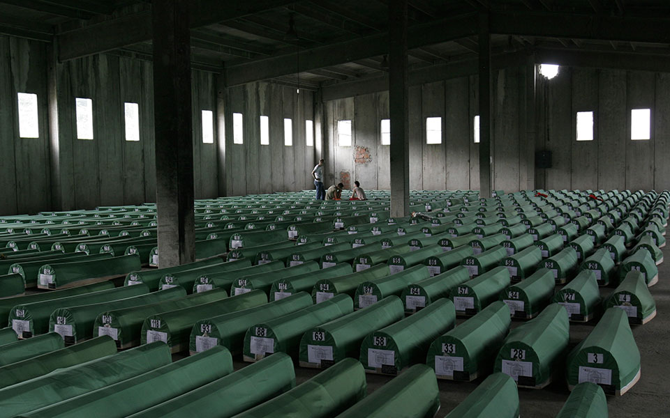 Δάκρυα χαράς και… πίκρας για τα ισόβια σε Μλάντιτς – Η αιματοβαμμένη ιστορία της Βοσνίας σε εικόνες-16