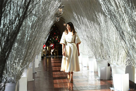 Η Melania Trump τα… έδωσε όλα στην χριστουγεννιάτικη διακόσμηση του Λευκού Οίκου!-7