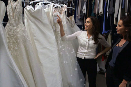 Η ημερομηνία έχει οριστεί και τώρα η Meghan Markle ψάχνει για νυφικό…-1