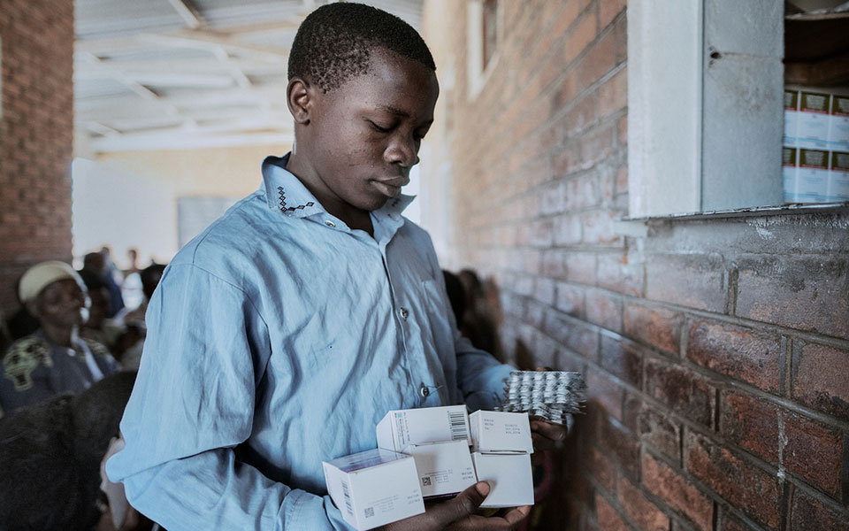 Γιατροί Χωρίς Σύνορα: Τεράστιες οι ανισότητες «ανεπτυγμένων» χωρών – Αφρικής και στην αντιμετώπιση του HIV-2