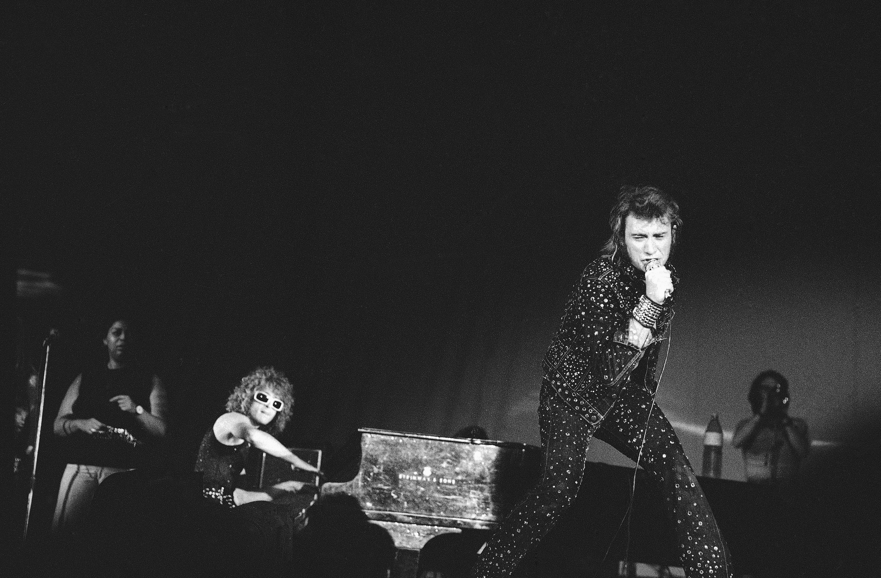 Πέθανε ο «Γάλλος Ελβις» Τζόνι Χάλιντεϊ-2