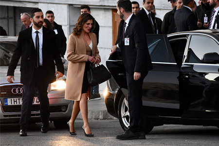 Η πραγματική πρωταγωνίστρια στην επίσκεψη Ερντογάν ήταν η Μπέτυ Μπαζιάνα-1