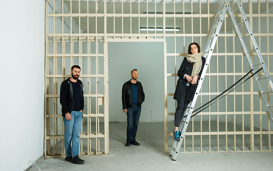 Το παλιό γκαράζ που έγινε χώρος τέχνης-4