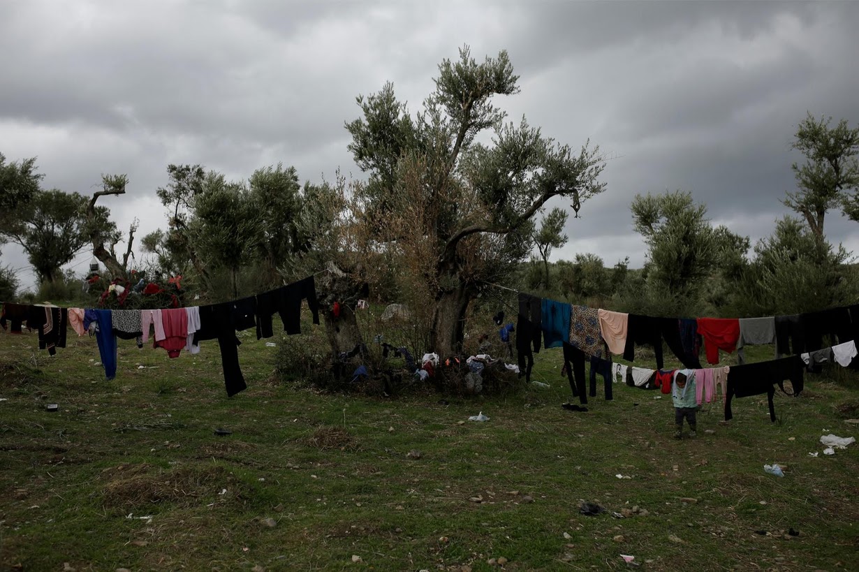 Το συγκλονιστικό φωτορεπορτάζ του Reuters για τους μετανάστες στη Λέσβο:  «Δεν είναι ζωή αυτή για ανθρώπους»-5