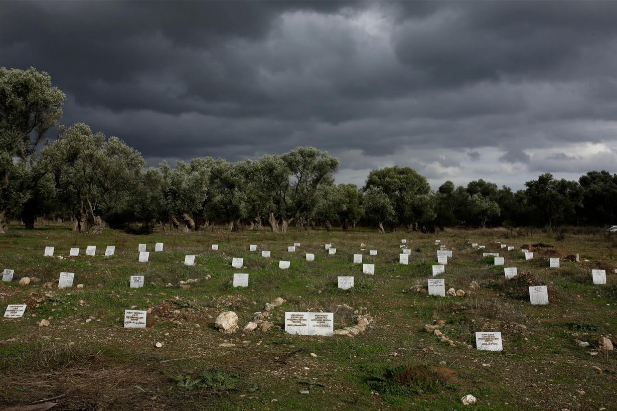 Το συγκλονιστικό φωτορεπορτάζ του Reuters για τους μετανάστες στη Λέσβο:  «Δεν είναι ζωή αυτή για ανθρώπους»-6