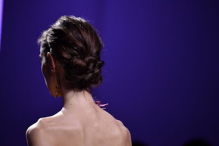 Ο ιδανικός συνδυασμός μακιγιάζ + μαλλιά που θέλουμε να κάνουμε τις γιορτές-2