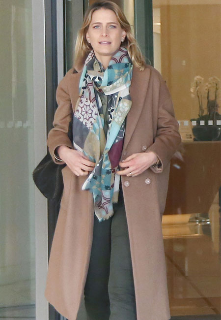 H Τατιάνα Μπλάτνικ φόρεσε το παλτό στο οποίο πρέπει να επενδύσεις!-1