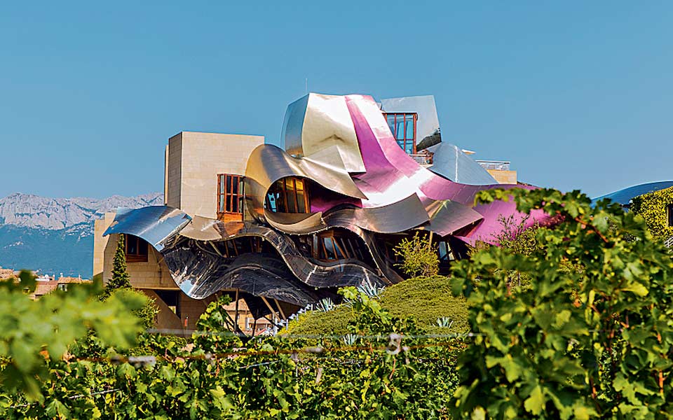 «Φυτεύοντας» υψηλή αρχιτεκτονική στους αμπελώνες-1