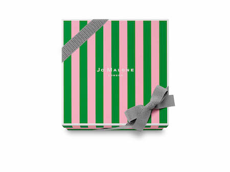 Αυτή η εορταστική σειρά είναι ό,τι καλύτερο έχουμε δει τελευταία-7