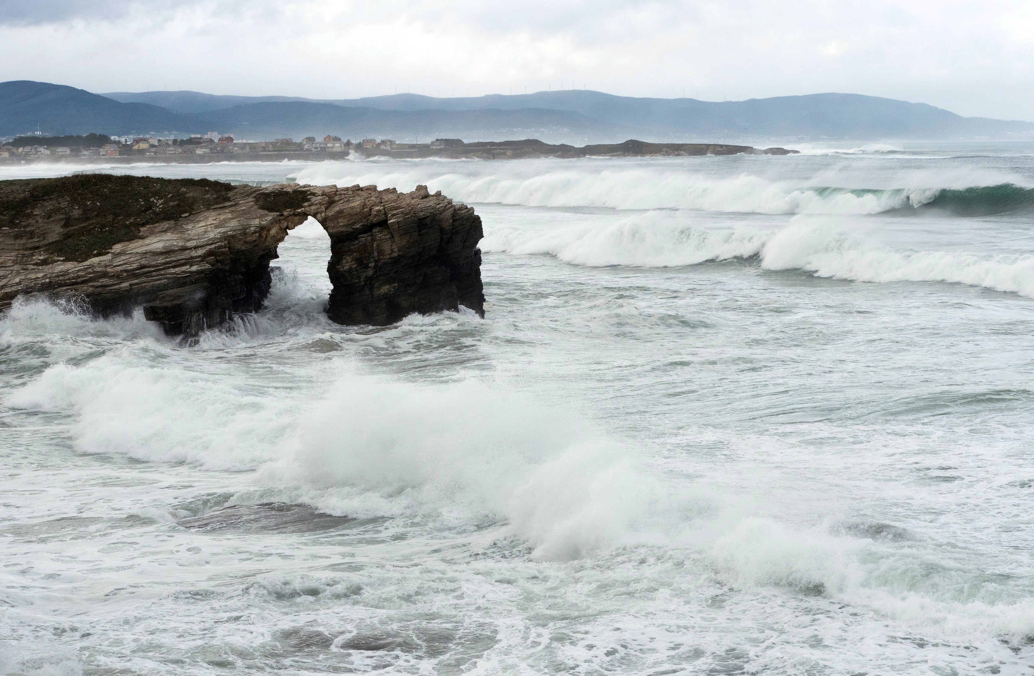 Η καταγίδα Εleanor «σαρώνει» την Ευρώπη-13