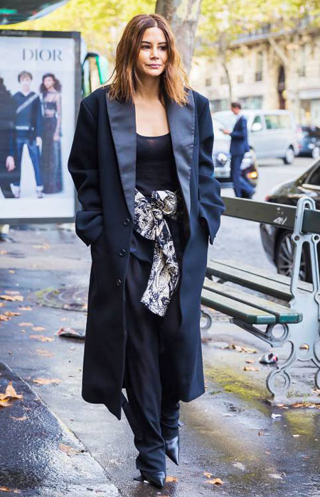 7 ιδέες για total black σύνολα που θα θες να φορέσεις σήμερα στο γραφείο-1