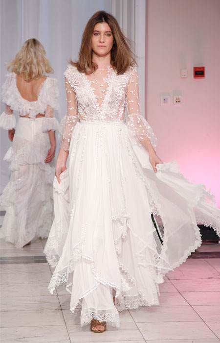 Παντρεύεστε; 6 παραμυθένια νυφικά που ξεχωρίσαμε από το Bridal Fashion Week στην Αθήνα-5