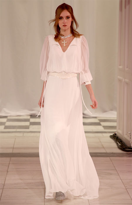 Παντρεύεστε; 6 παραμυθένια νυφικά που ξεχωρίσαμε από το Bridal Fashion Week στην Αθήνα-3