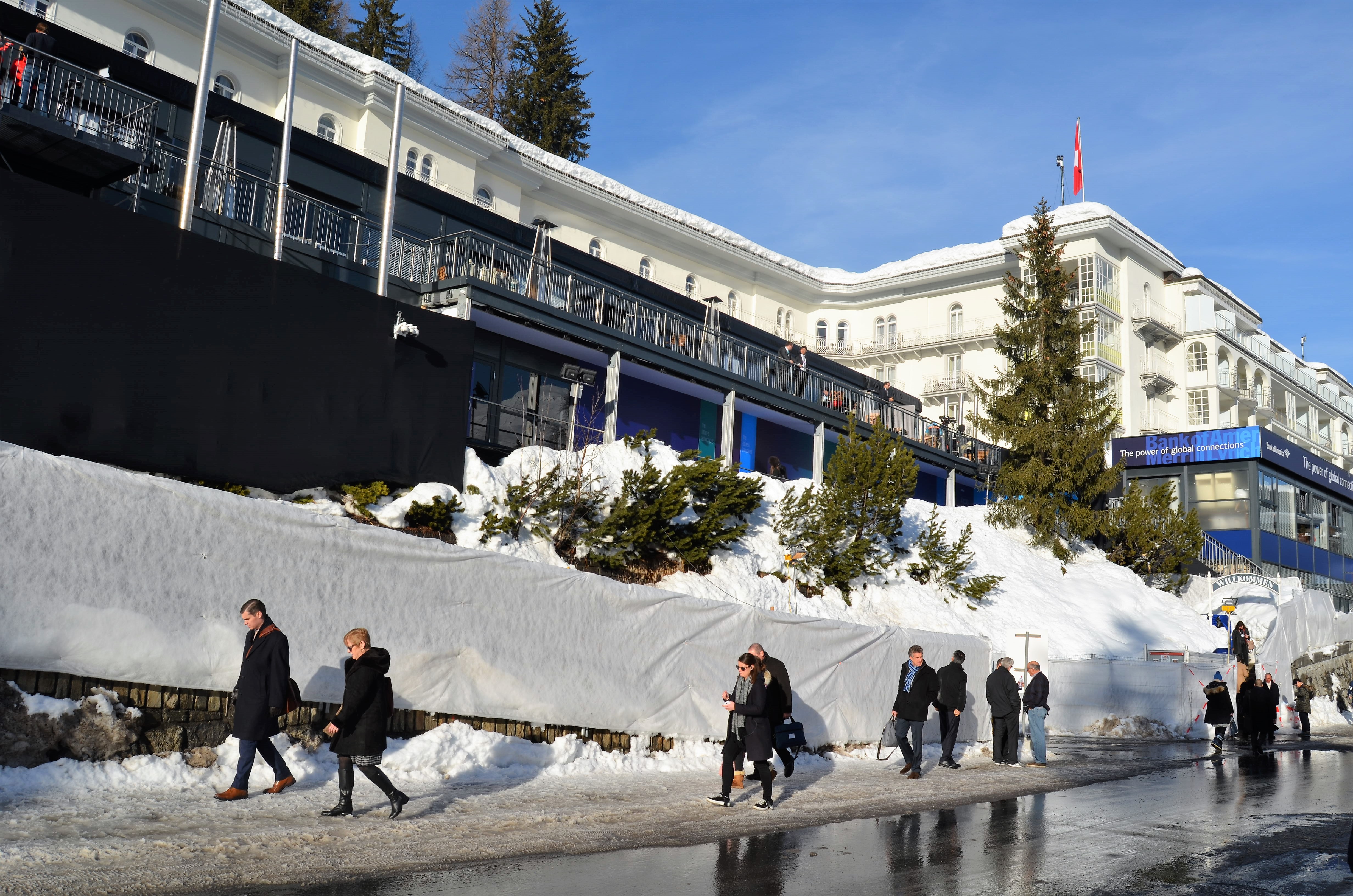 Η… άλλη όψη του χιονισμένου Νταβός κατά το τριήμερο επίσκεψης των ισχυρών του κόσμου-8