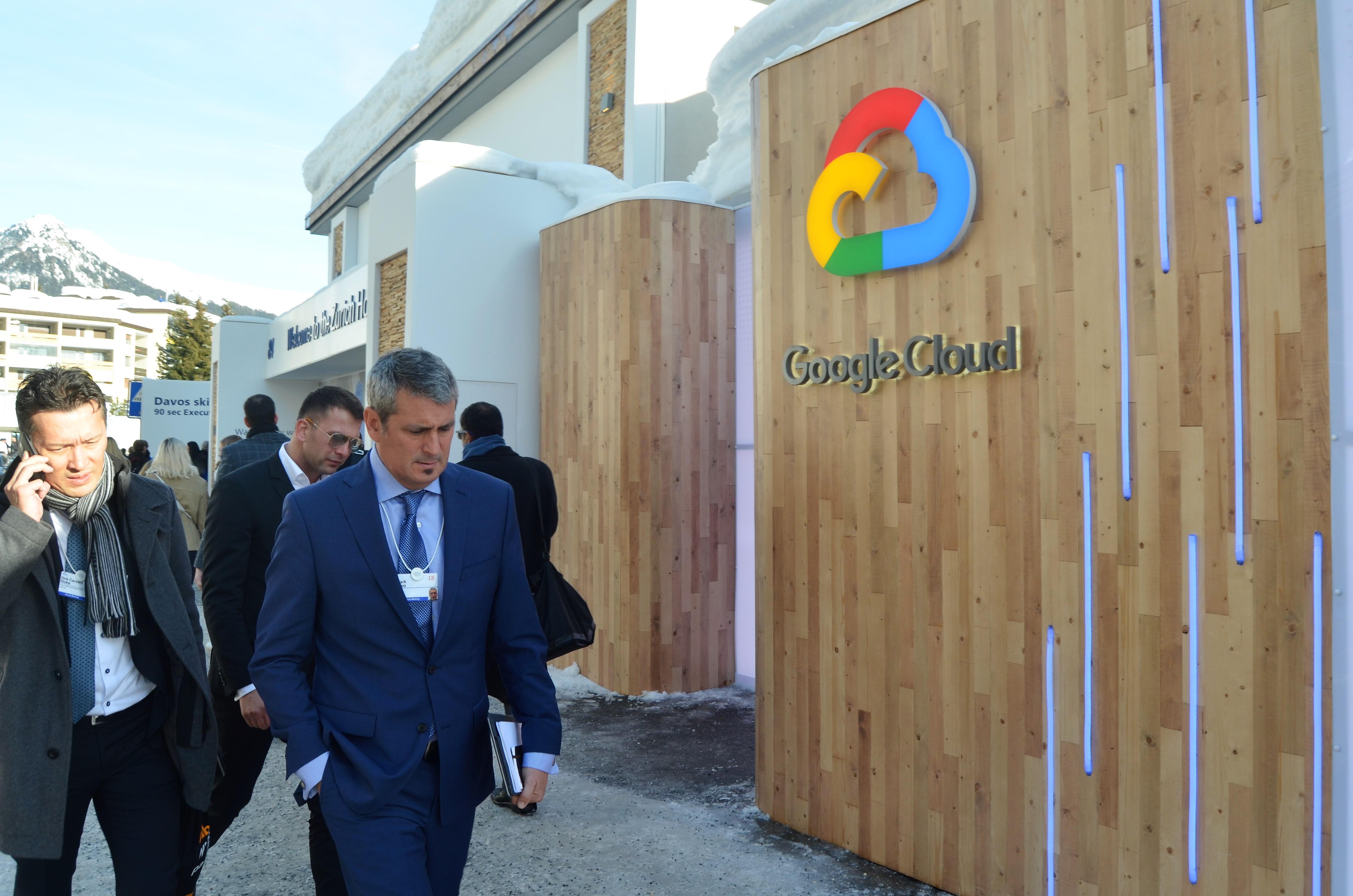 Η… άλλη όψη του χιονισμένου Νταβός κατά το τριήμερο επίσκεψης των ισχυρών του κόσμου-9