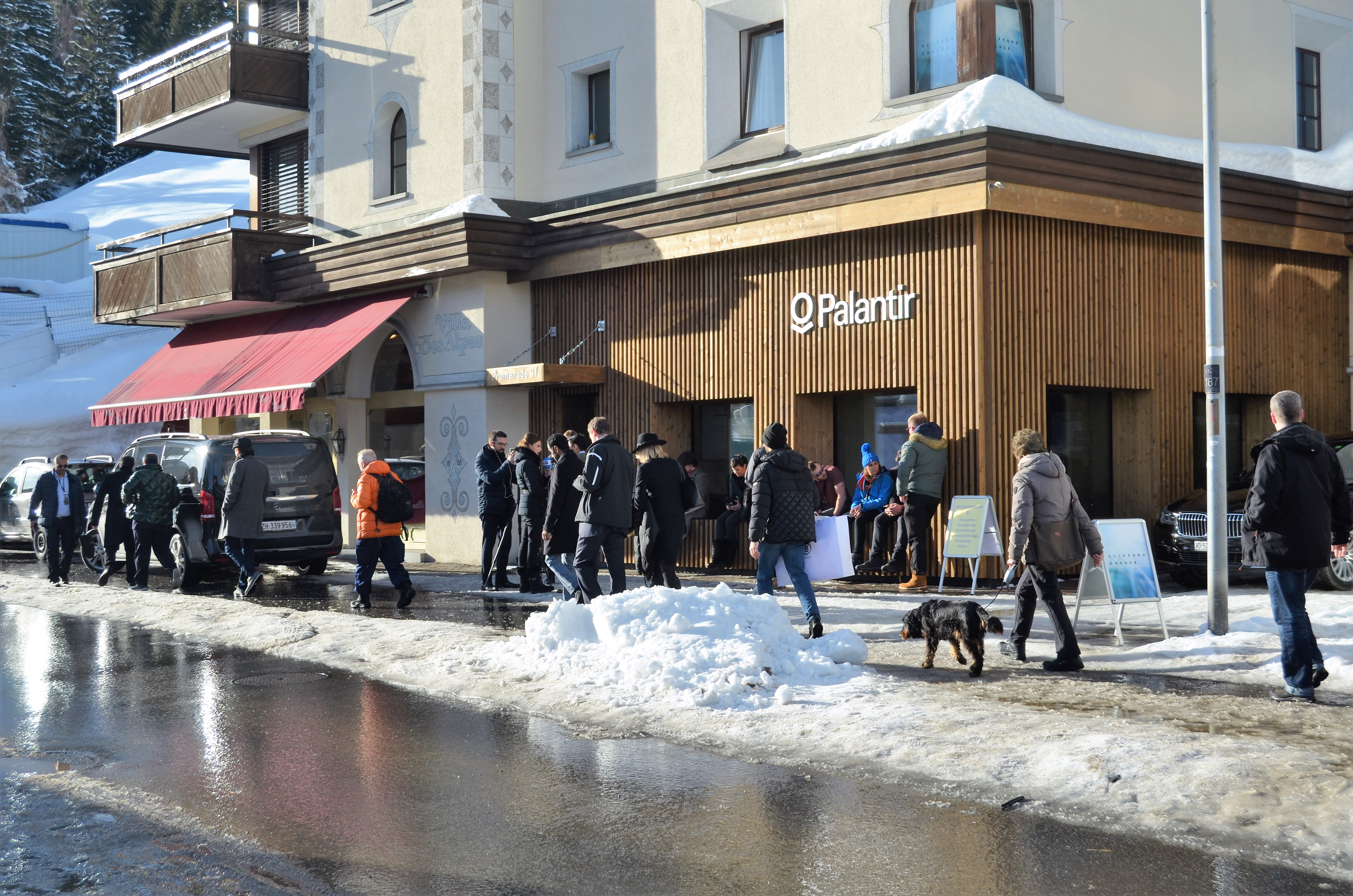 Η… άλλη όψη του χιονισμένου Νταβός κατά το τριήμερο επίσκεψης των ισχυρών του κόσμου-10