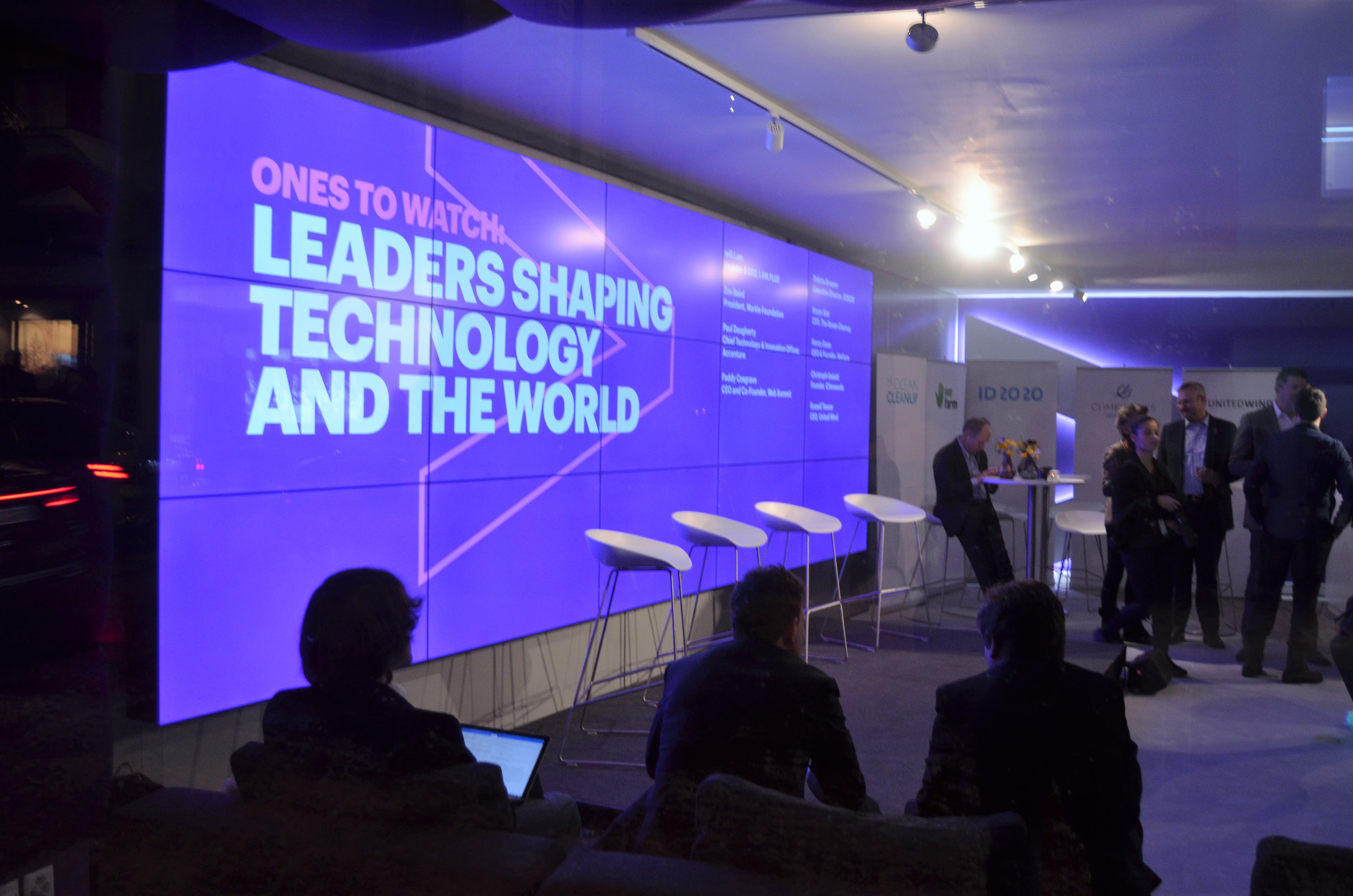 Η… άλλη όψη του χιονισμένου Νταβός κατά το τριήμερο επίσκεψης των ισχυρών του κόσμου-14