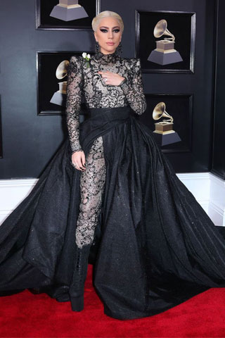 Grammys 2018: Οι βασίλισσες της ποπ στο κόκκινο χαλί-1