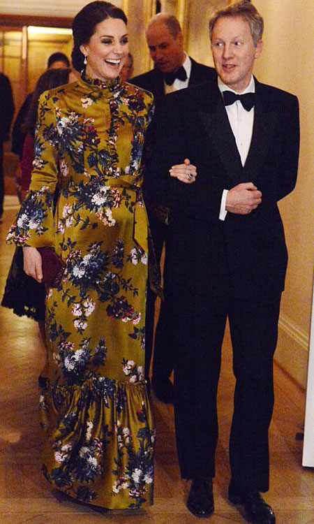 Η εγκυμονούσα Kate Middleton κλέβει την παράσταση στη Σουηδία με το πιο τέλειο φόρεμα-6