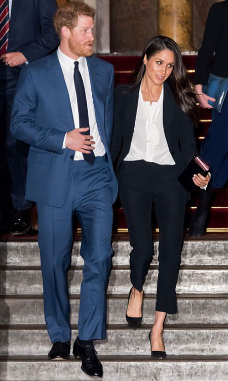 Με κουστούμι η Meghan Markle στην πρώτη εμφάνιση σε βραδινή εκδήλωση με τον πρίγκιπα Harry-2