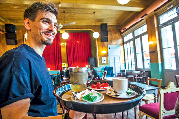 Στην Άμφισσα του Κωνσταντή-1