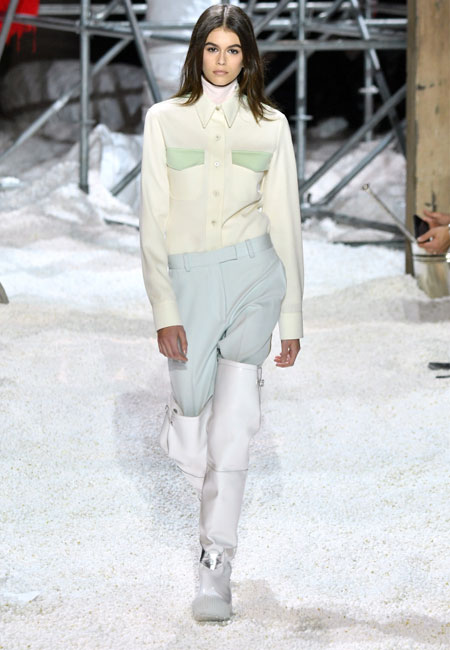 Γιατί ξετρελάθηκαν όλοι με το show του Calvin Klein;-7