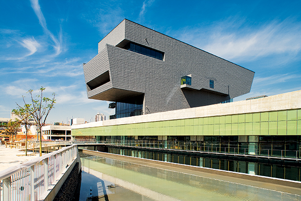 Bαρκελώνη: Ανατολικός άνεμος-3