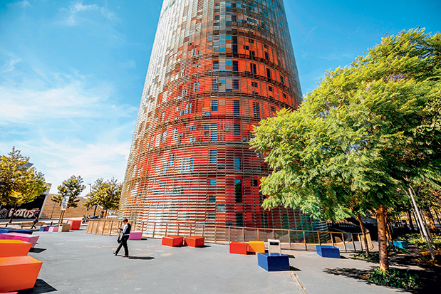 Bαρκελώνη: Ανατολικός άνεμος-1