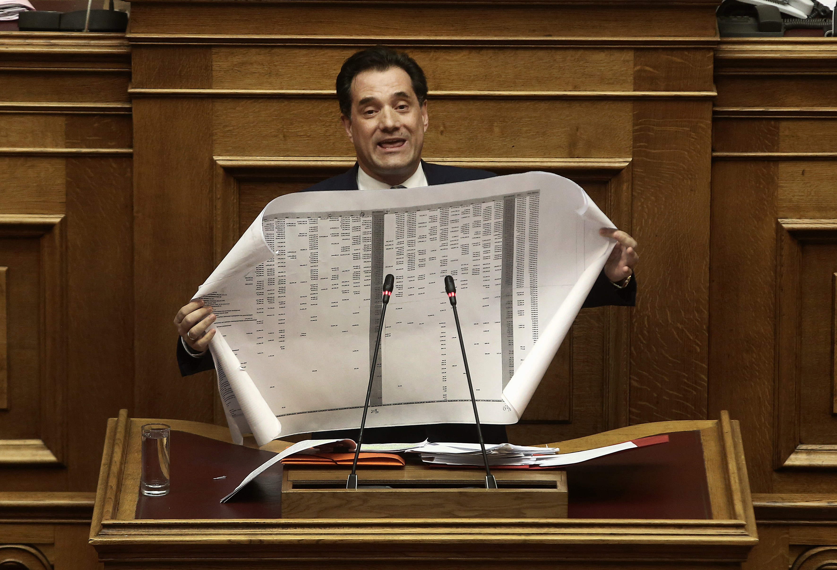 Προανακριτική και για τους δέκα πολιτικούς που εμπλέκονται στην υπόθεση Novartis-8