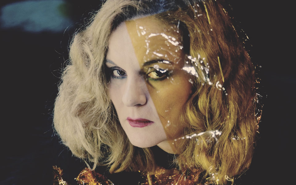 Μ. Κάλμπαρη: «Οι δούλες είμαστε εμείς»-1