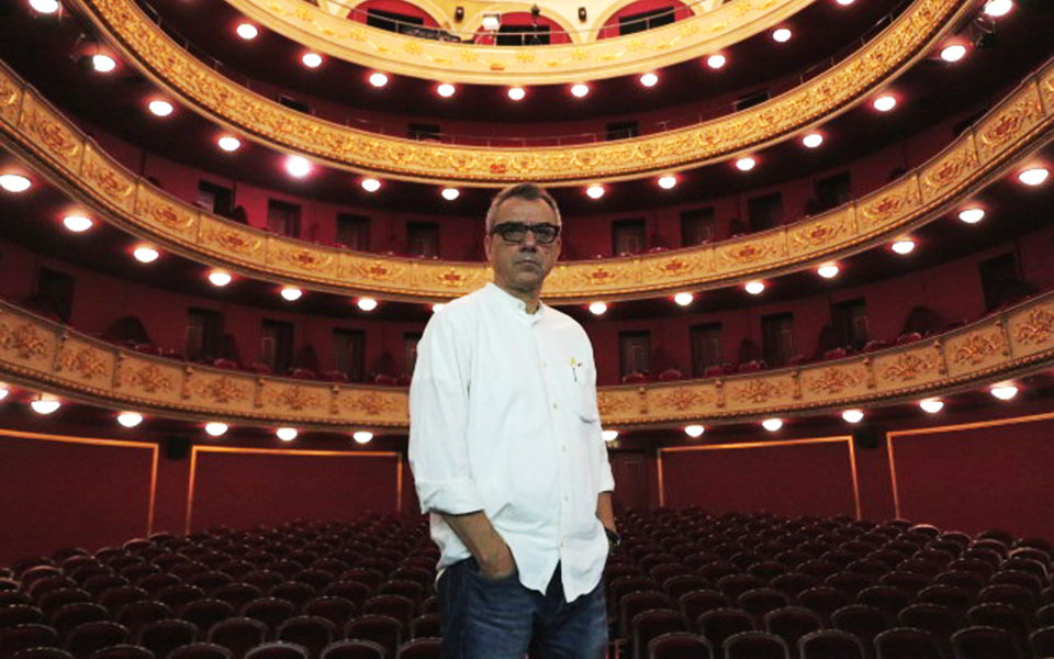 Η «έξοδος» του θεάτρου στο κοινό-1